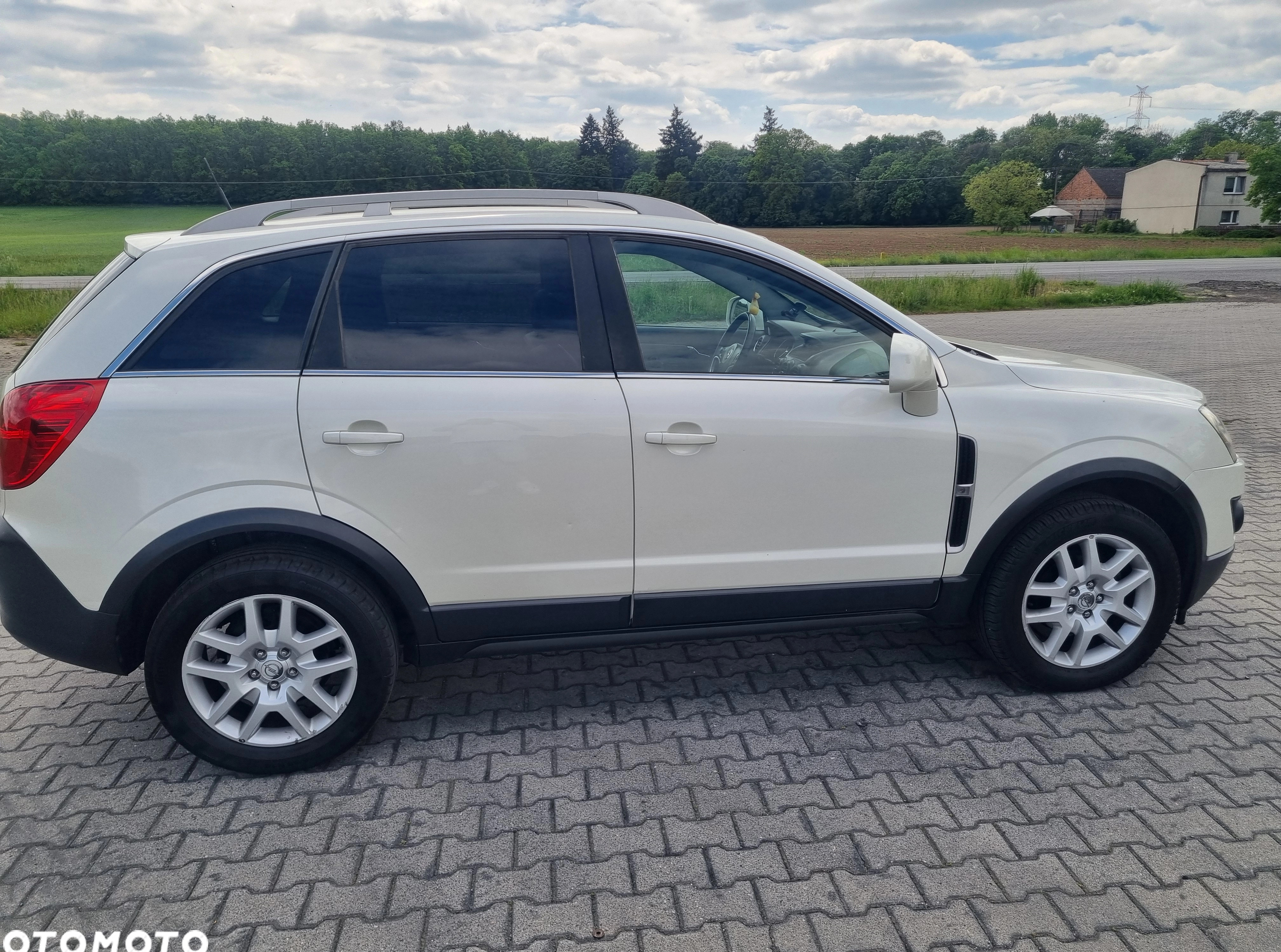 Opel Antara cena 30900 przebieg: 166200, rok produkcji 2012 z Jarocin małe 191